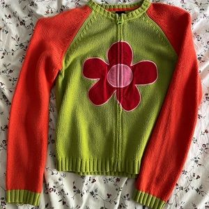 Y2K zip-up cropped sweater